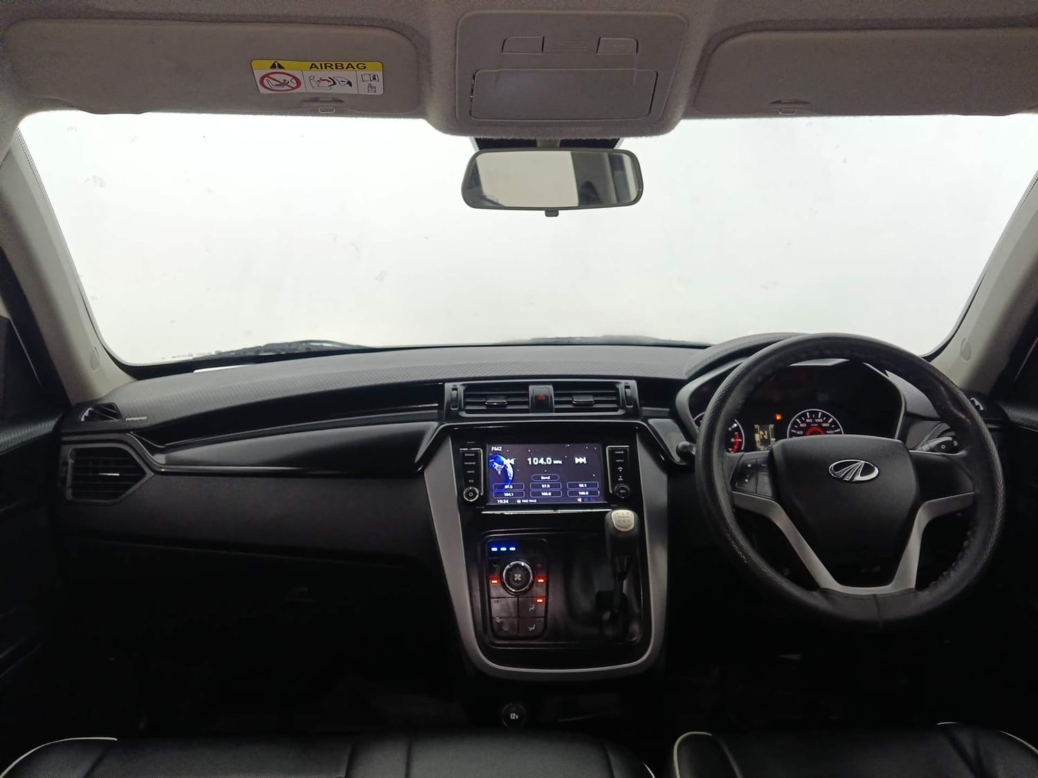 Used 2019 Mahindra KUV100 NXT K8 6 STR Petrol Manual interior DASHBOARD VIEW