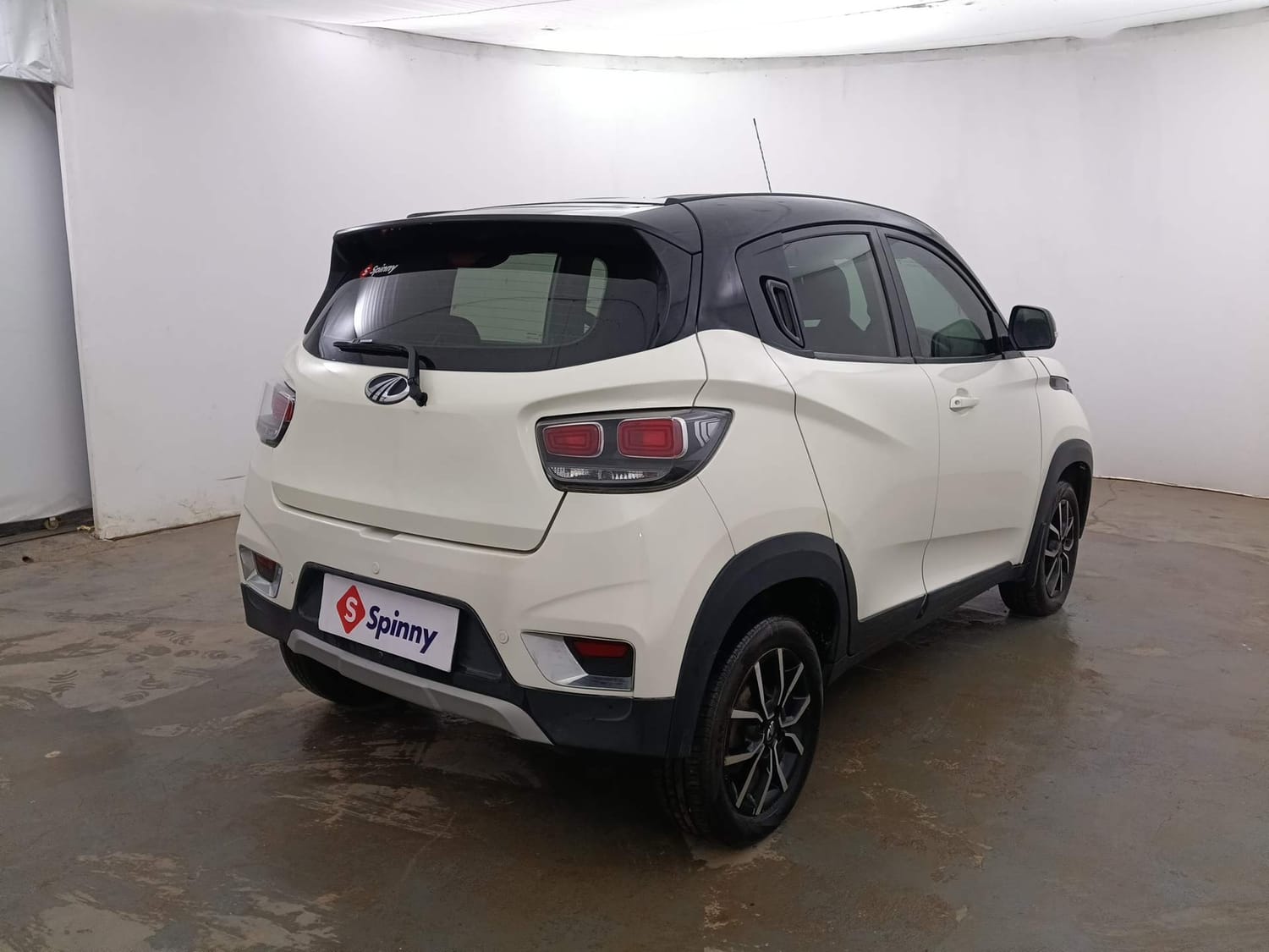 Used 2019 Mahindra KUV100 NXT K8 6 STR Petrol Manual exterior RIGHT REAR CORNER VIEW