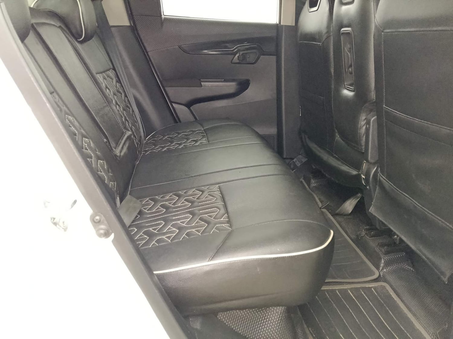 Used 2019 Mahindra KUV100 NXT K8 6 STR Petrol Manual interior RIGHT SIDE REAR DOOR CABIN VIEW