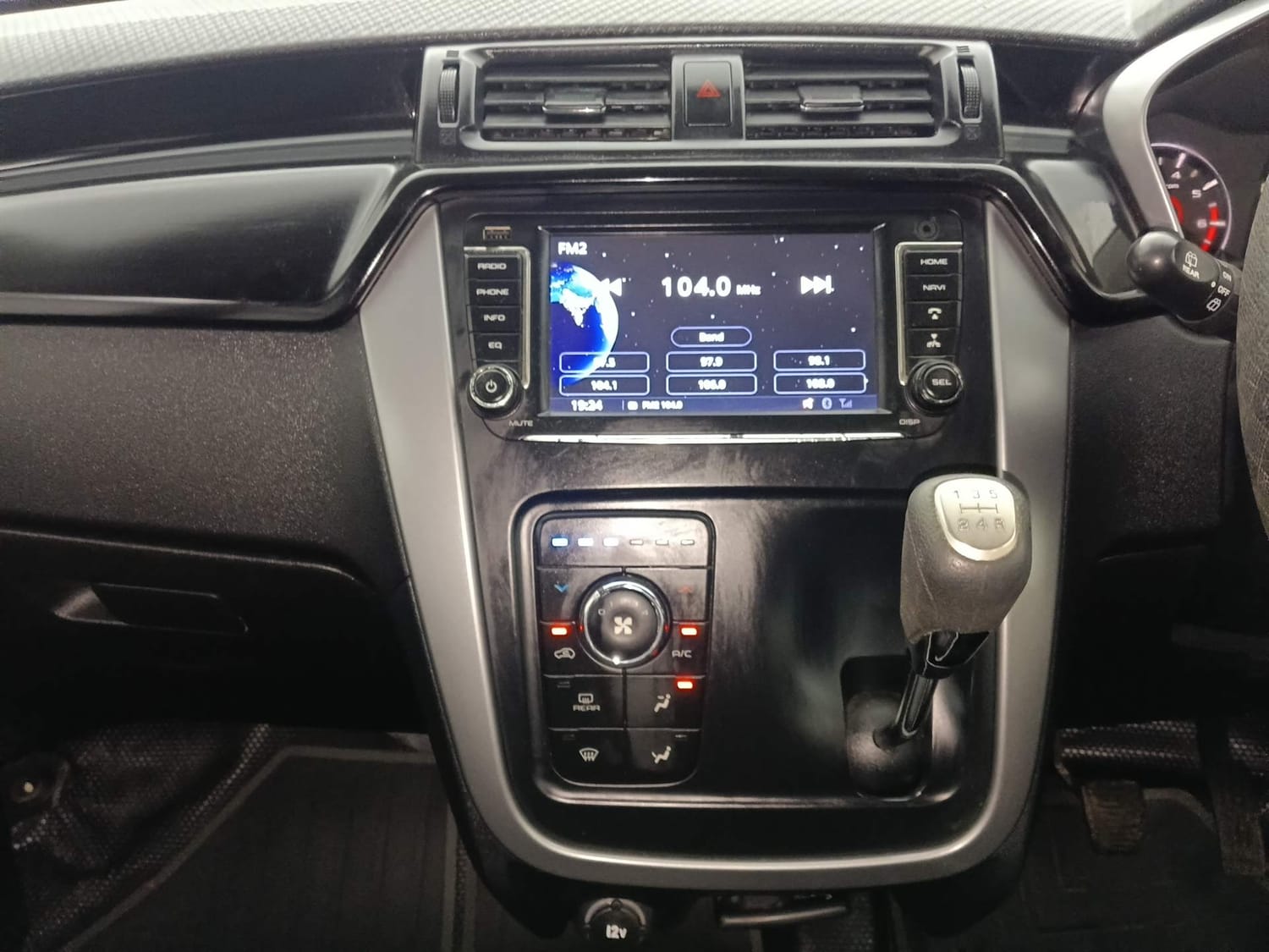Used 2019 Mahindra KUV100 NXT K8 6 STR Petrol Manual interior MUSIC SYSTEM & AC CONTROL VIEW