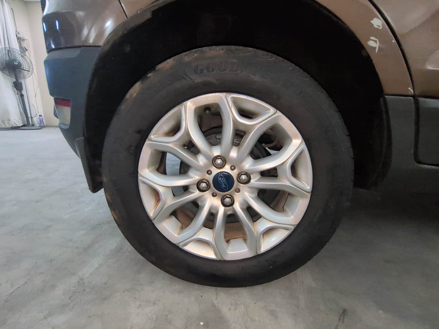 Used 2017 Ford EcoSport Titanium 1.5L Ti-VCT AT Petrol Automatic tyres RIGHT REAR TYRE RIM VIEW