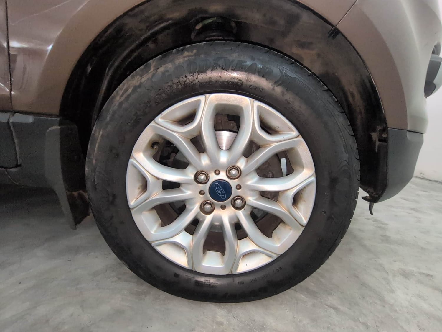 Used 2017 Ford EcoSport Titanium 1.5L Ti-VCT AT Petrol Automatic tyres RIGHT FRONT TYRE RIM VIEW