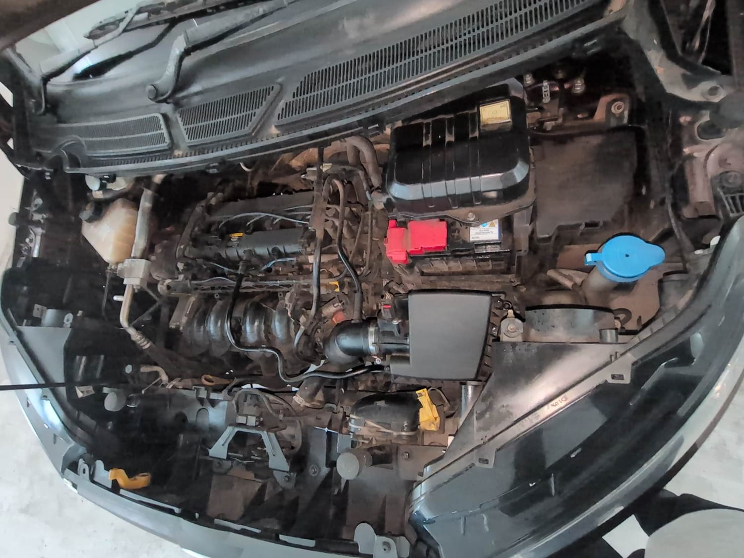 Used 2017 Ford EcoSport Titanium 1.5L Ti-VCT AT Petrol Automatic engine ENGINE LEFT SIDE VIEW