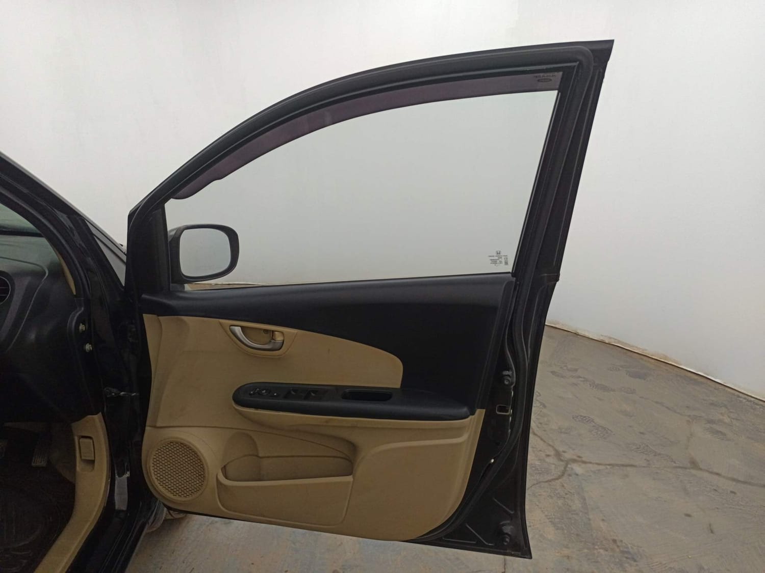 Used 2014 Honda Amaze 1.2 VX AT i-VTEC Petrol Automatic interior RIGHT FRONT DOOR OPEN VIEW