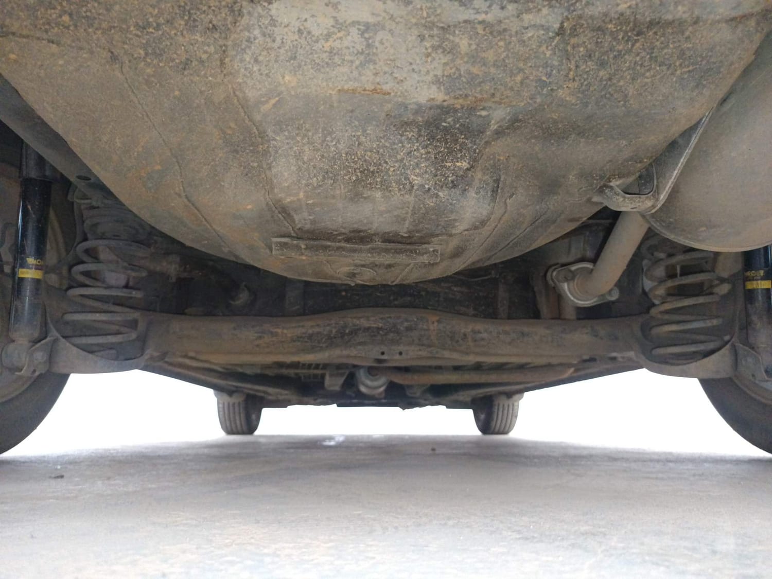 Used 2014 Honda Amaze 1.2 VX AT i-VTEC Petrol Automatic extra REAR UNDERBODY VIEW (TAKEN FROM REAR)