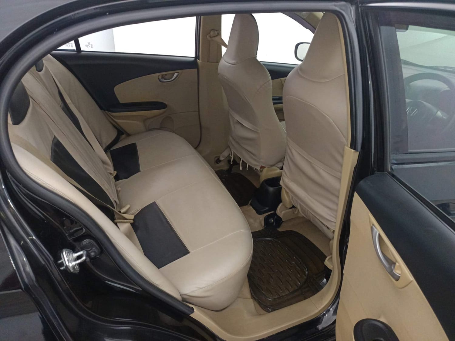 Used 2014 Honda Amaze 1.2 VX AT i-VTEC Petrol Automatic interior RIGHT SIDE REAR DOOR CABIN VIEW