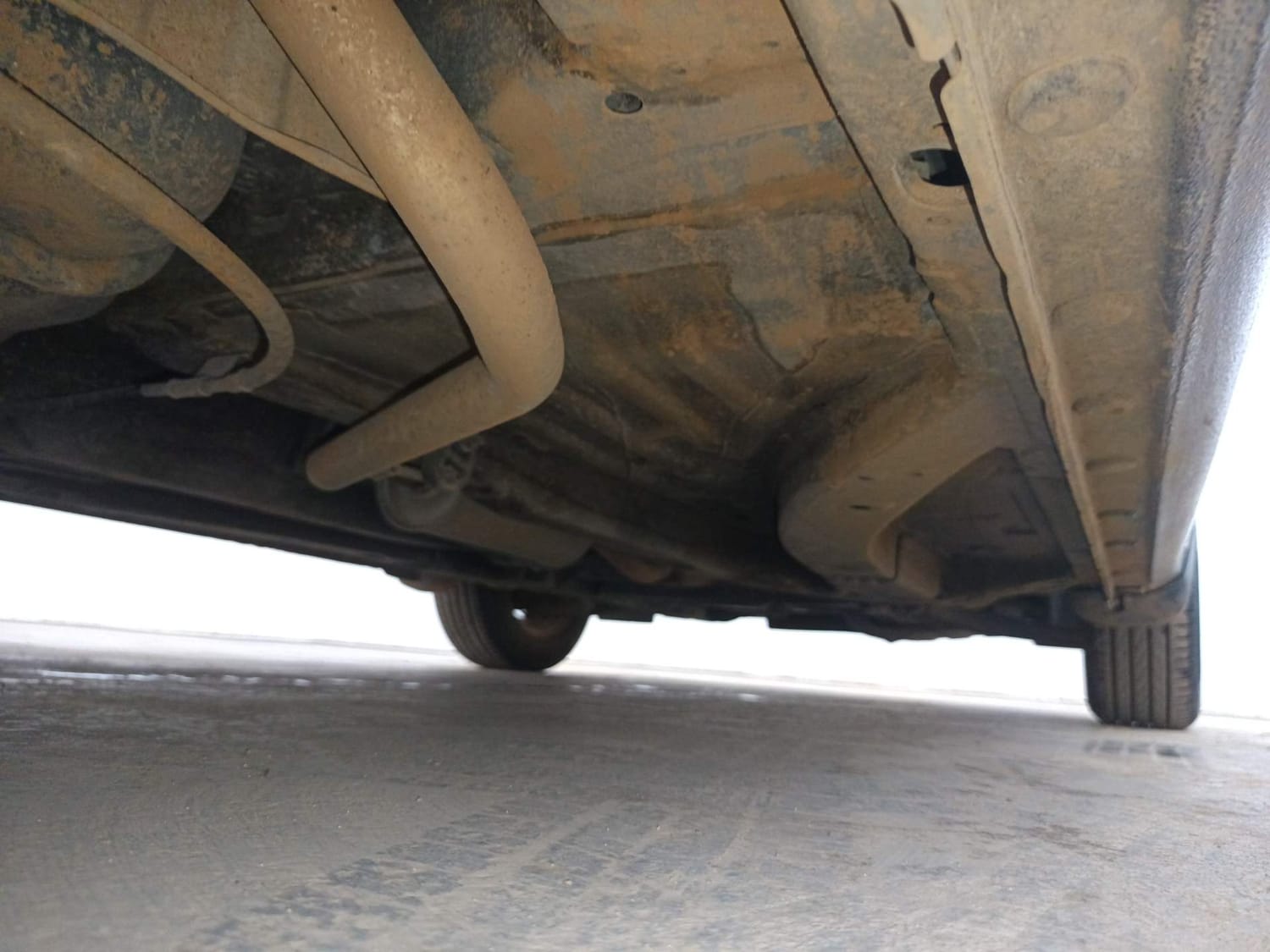 Used 2014 Honda Amaze 1.2 VX AT i-VTEC Petrol Automatic extra REAR RIGHT UNDERBODY VIEW