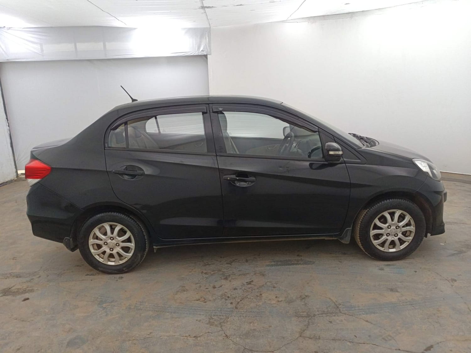 Used 2014 Honda Amaze 1.2 VX AT i-VTEC Petrol Automatic exterior RIGHT SIDE VIEW