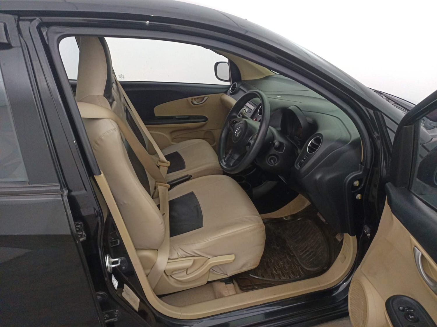 Used 2014 Honda Amaze 1.2 VX AT i-VTEC Petrol Automatic interior RIGHT SIDE FRONT DOOR CABIN VIEW