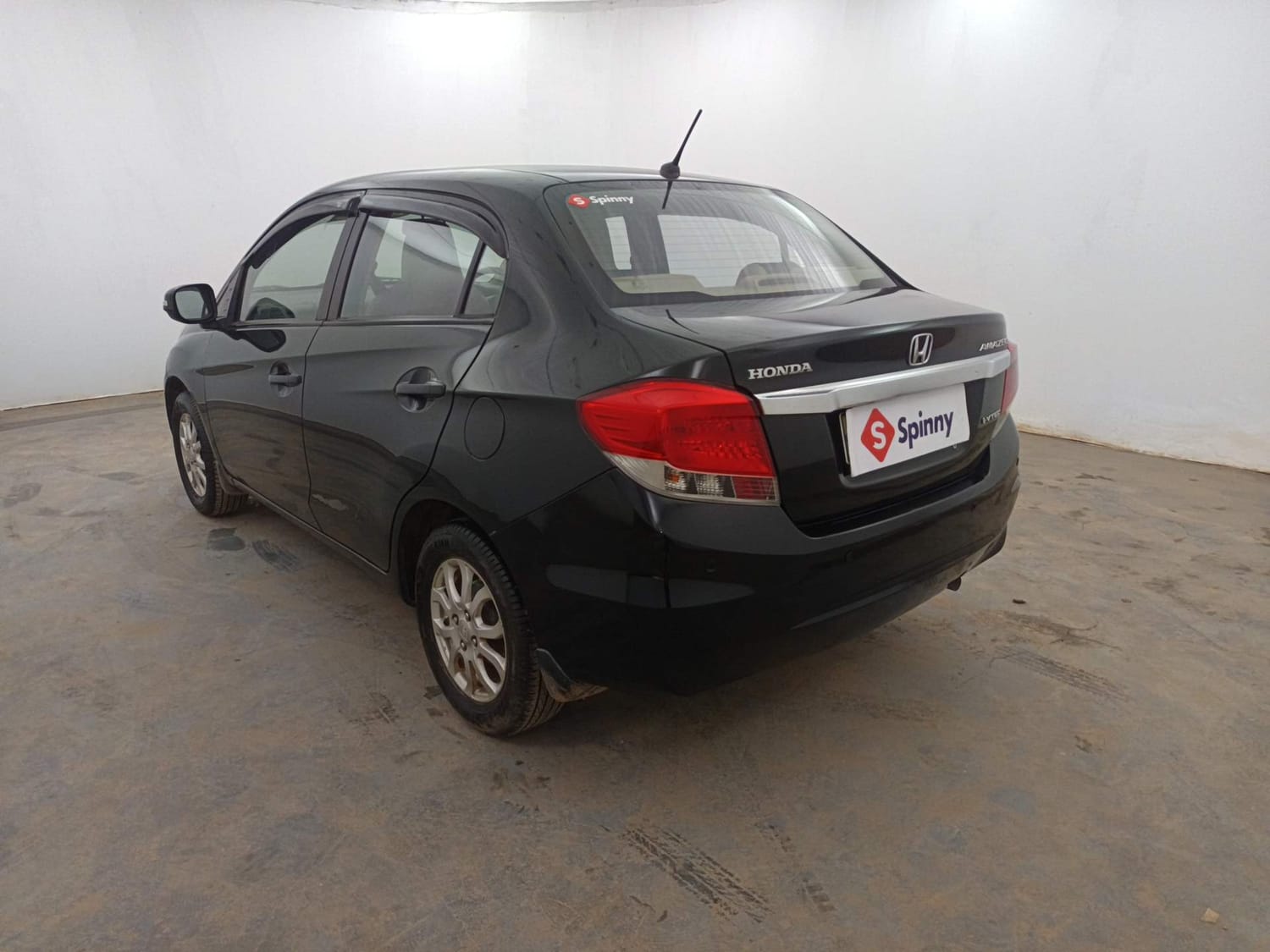 Used 2014 Honda Amaze 1.2 VX AT i-VTEC Petrol Automatic exterior LEFT REAR CORNER VIEW