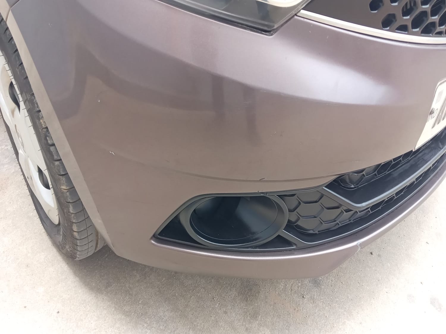 Used 2018 Tata Tiago Revotron XT Petrol Manual dents MINOR SCRATCH