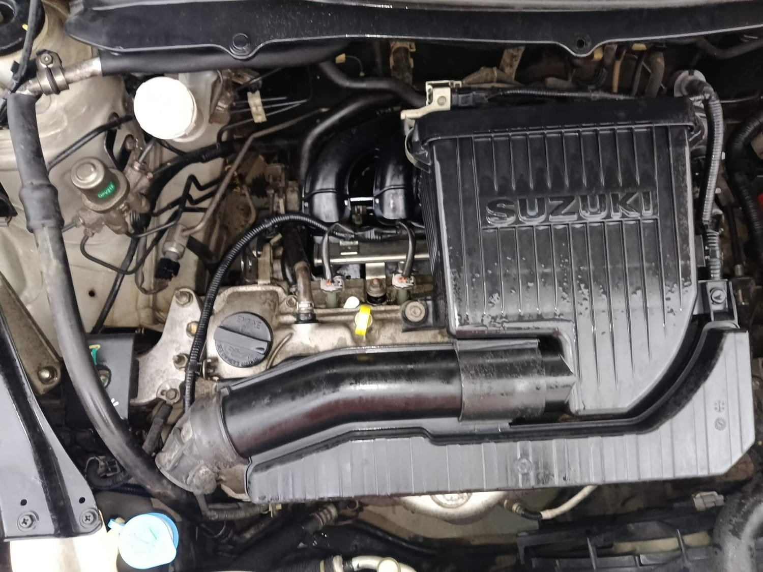 Used 2012 Maruti Suzuki Swift Dzire VXI Petrol Manual engine ENGINE RIGHT SIDE VIEW