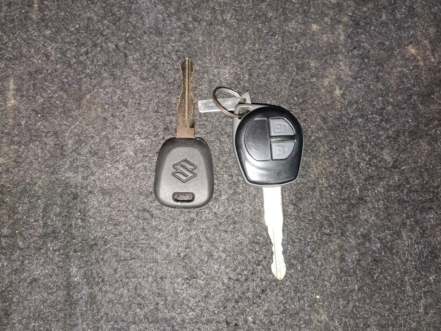 Used 2012 Maruti Suzuki Swift Dzire VXI Petrol Manual extra CAR KEY VIEW