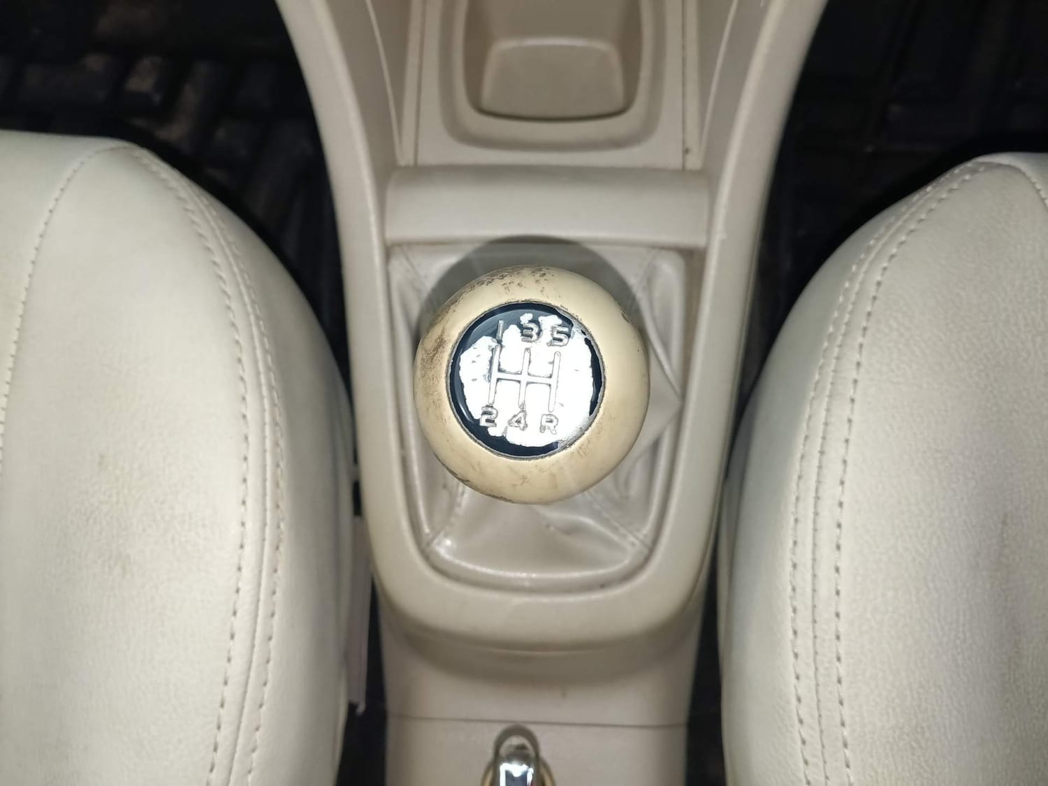 Used 2012 Maruti Suzuki Swift Dzire VXI Petrol Manual interior GEAR  KNOB VIEW