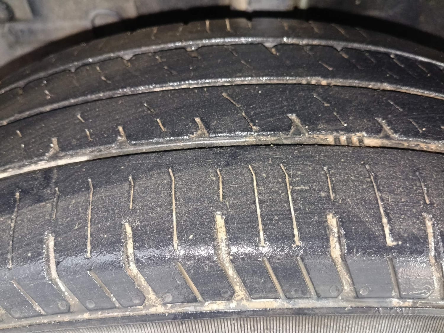 Used 2012 Maruti Suzuki Swift Dzire VXI Petrol Manual tyres LEFT FRONT TYRE TREAD VIEW