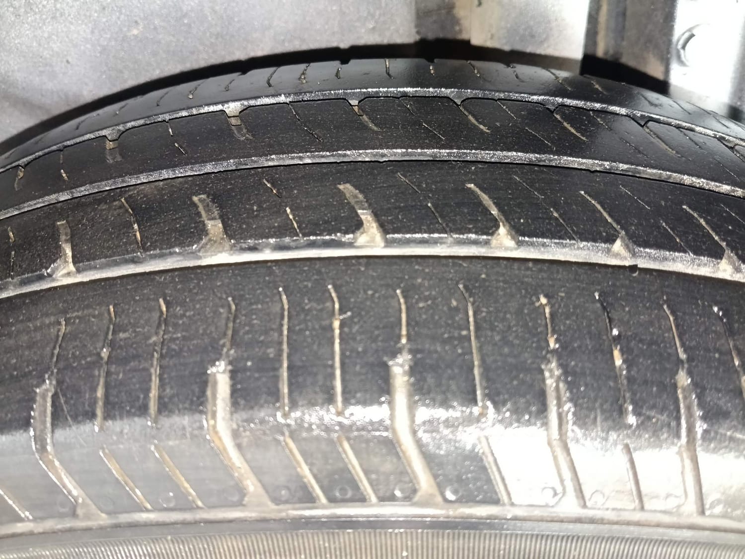 Used 2012 Maruti Suzuki Swift Dzire VXI Petrol Manual tyres LEFT REAR TYRE TREAD VIEW