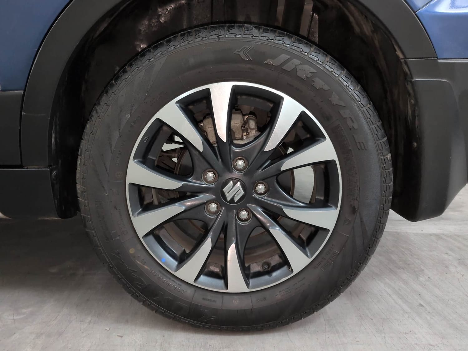 Used 2022 Maruti Suzuki S-Cross Alpha Petrol Manual tyres LEFT REAR TYRE RIM VIEW