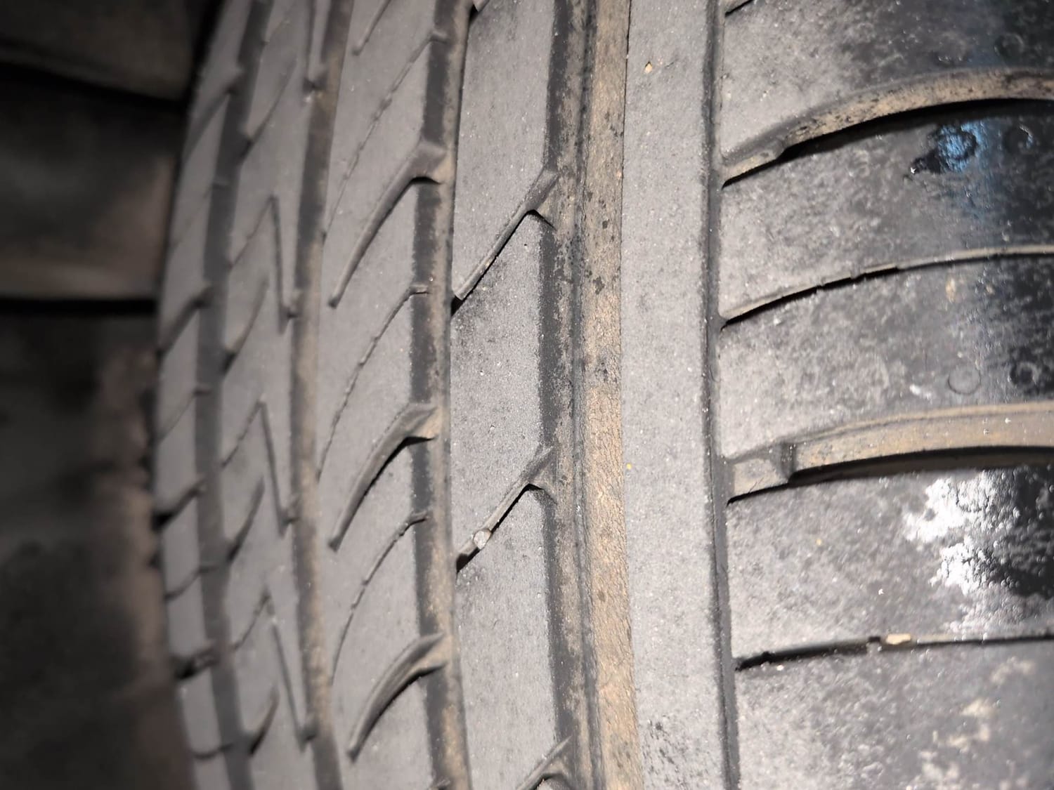 Used 2022 Maruti Suzuki S-Cross Alpha Petrol Manual tyres LEFT REAR TYRE TREAD VIEW