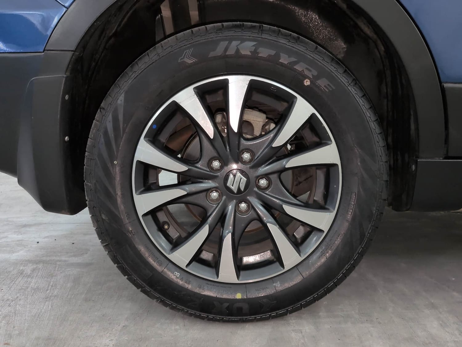 Used 2022 Maruti Suzuki S-Cross Alpha Petrol Manual tyres RIGHT REAR TYRE RIM VIEW