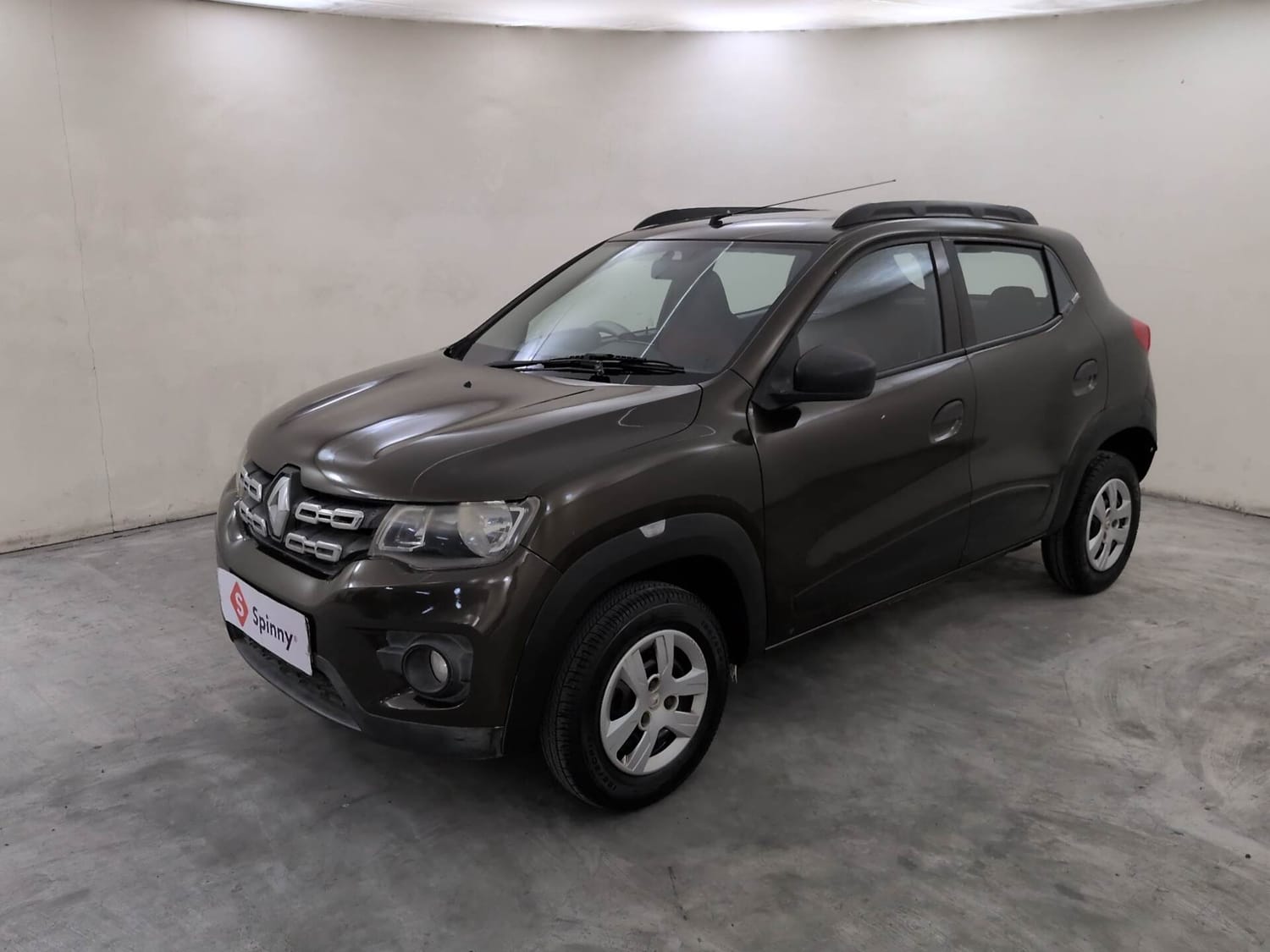 Used 2016 Renault Kwid RXT Petrol Manual exterior LEFT FRONT CORNER VIEW