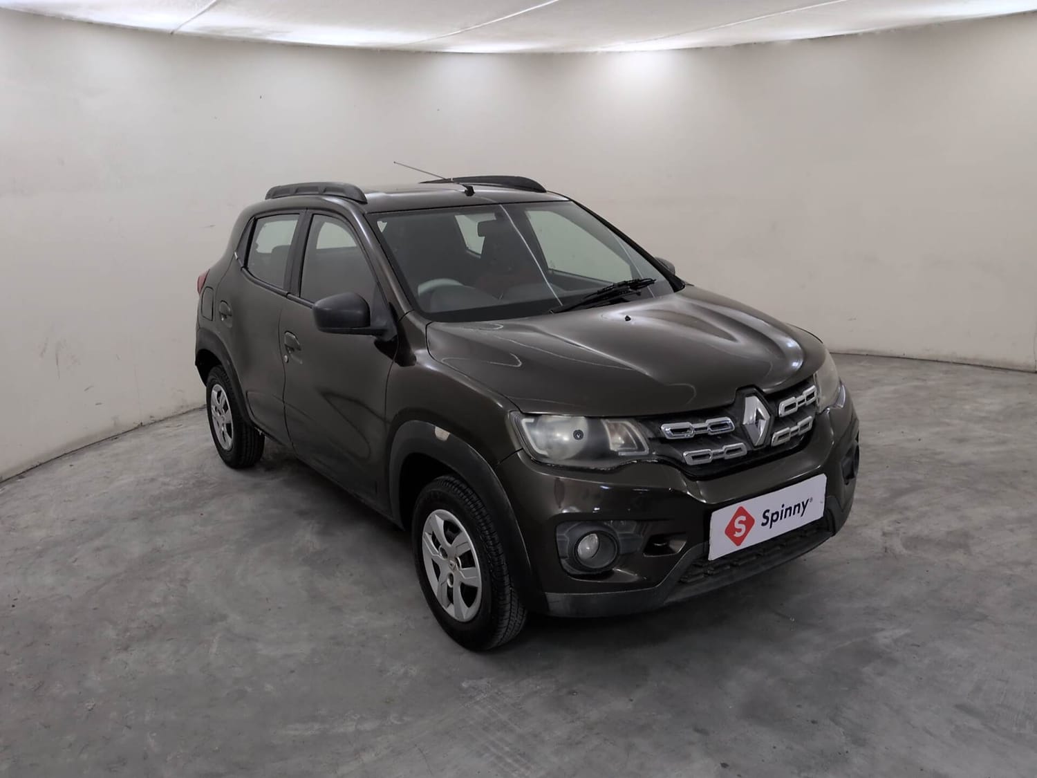 Used 2016 Renault Kwid RXT Petrol Manual exterior RIGHT FRONT CORNER VIEW