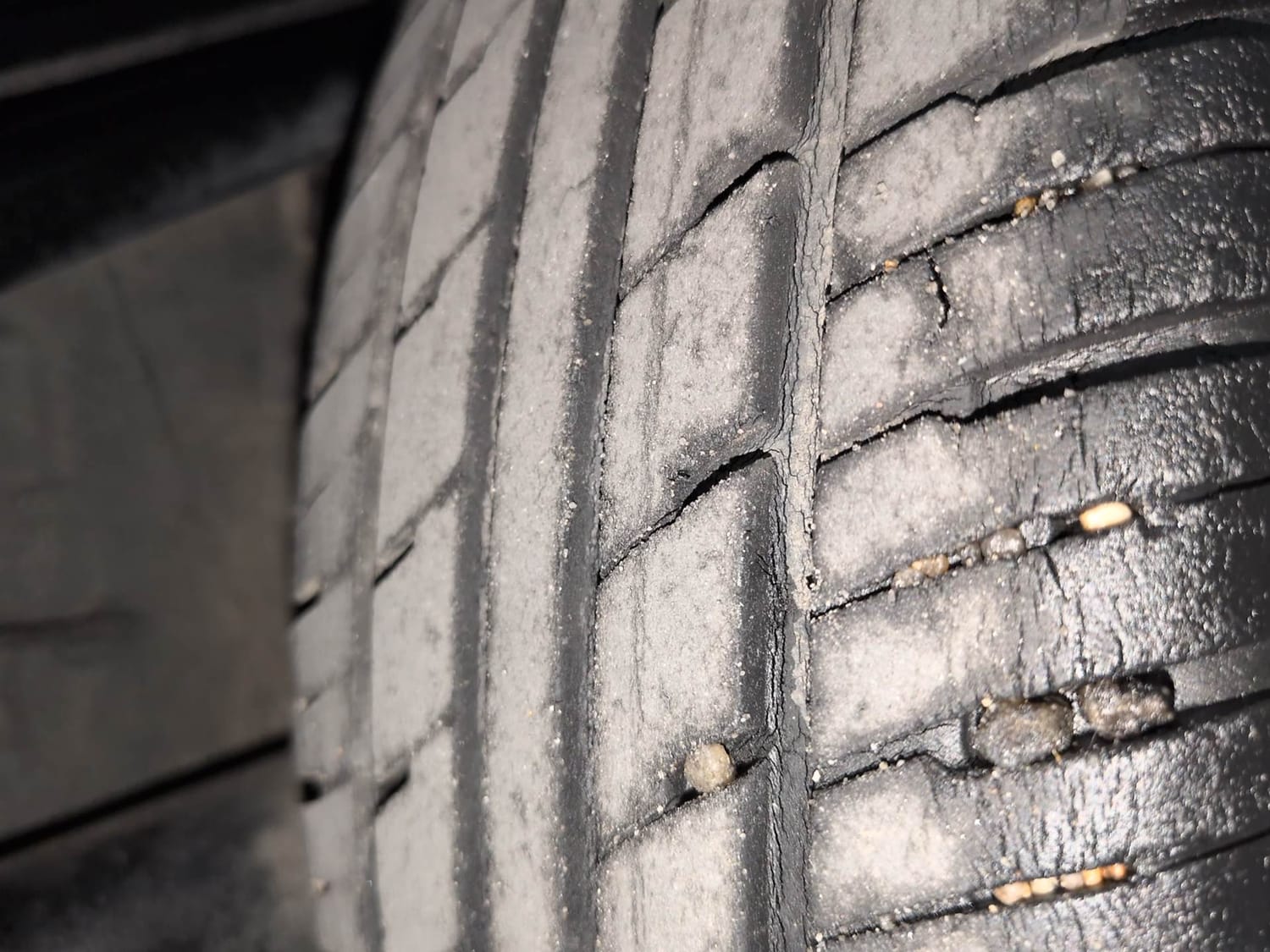 Used 2016 Renault Kwid RXT Petrol Manual tyres RIGHT REAR TYRE TREAD VIEW