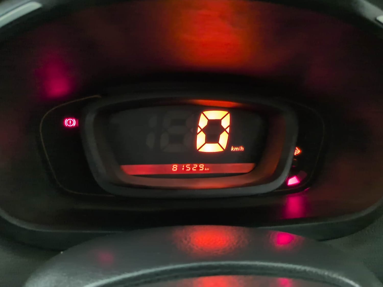 Used 2016 Renault Kwid RXT Petrol Manual interior CLUSTERMETER VIEW