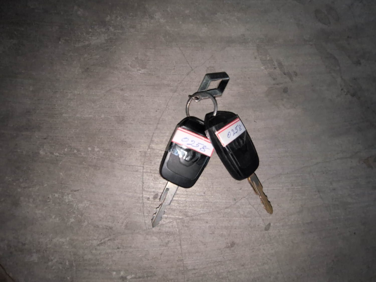 Used 2017 Renault Kwid RXT (O) 1.0 SCE Edition Petrol Manual extra CAR KEY VIEW