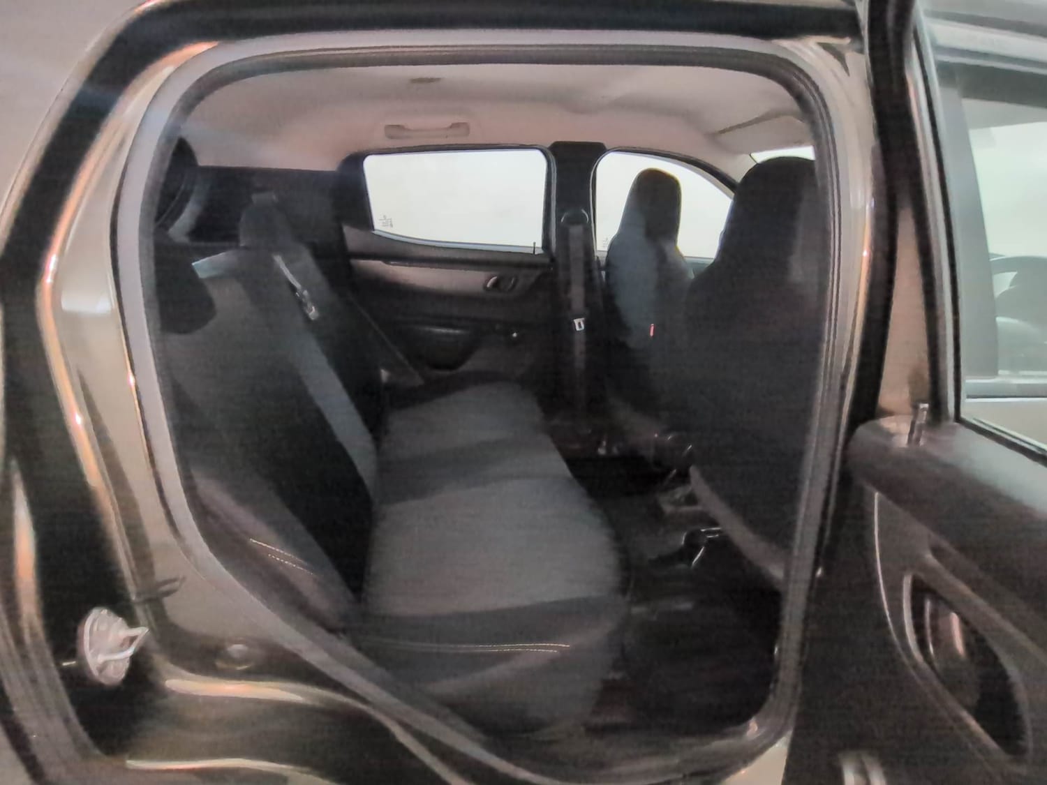 Used 2017 Renault Kwid RXT (O) 1.0 SCE Edition Petrol Manual interior RIGHT SIDE REAR DOOR CABIN VIEW