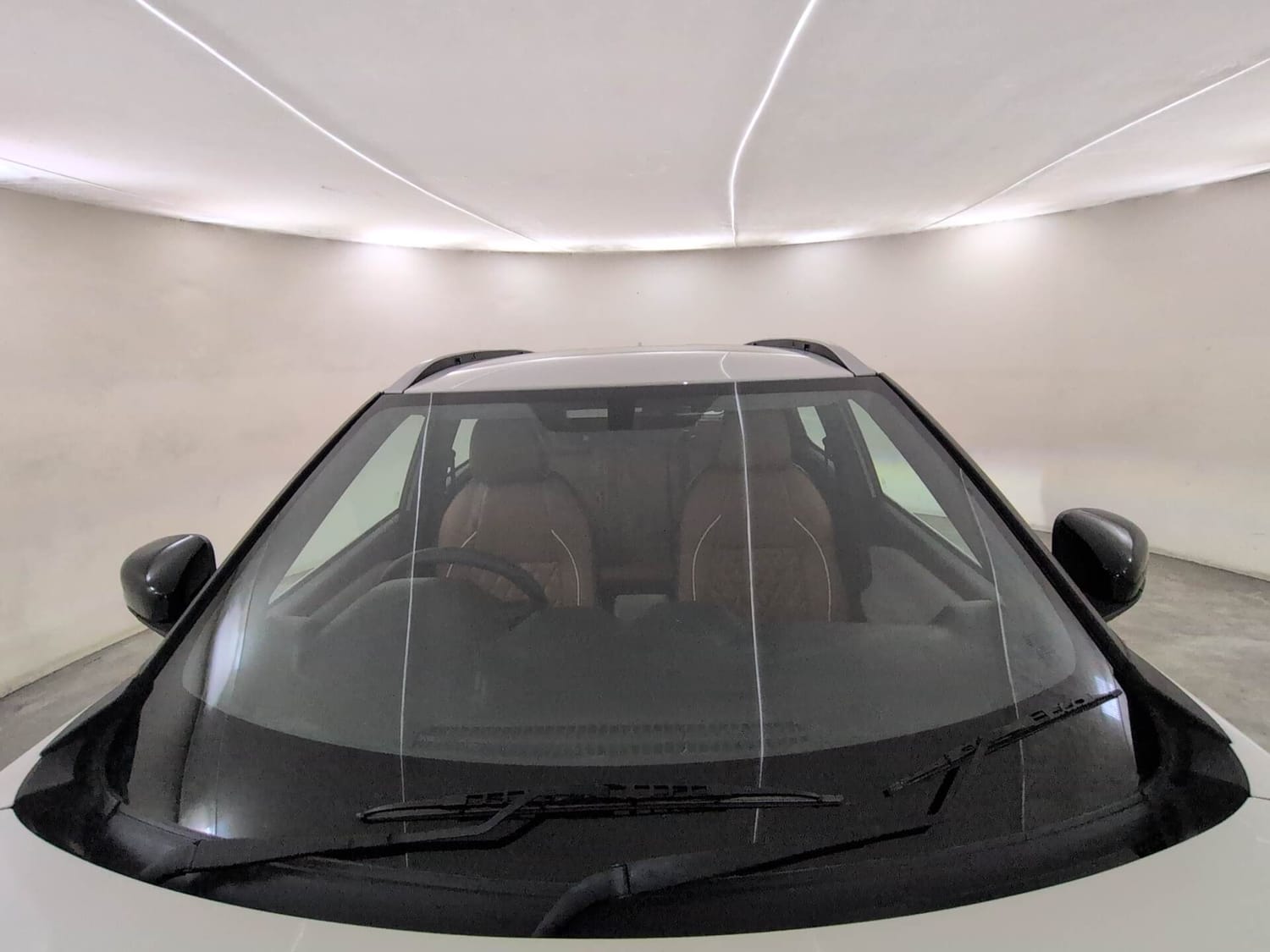 Used 2025 Nissan Magnite Tekna HRAO 1.0 Turbo Petrol MT Petrol Manual exterior FRONT WINDSHIELD VIEW