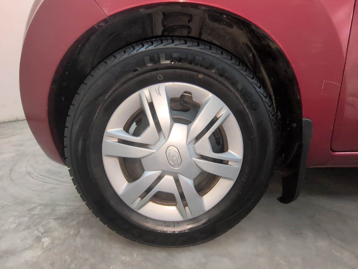 Used 2020 Datsun Redi-GO S Petrol Manual tyres LEFT FRONT TYRE RIM VIEW
