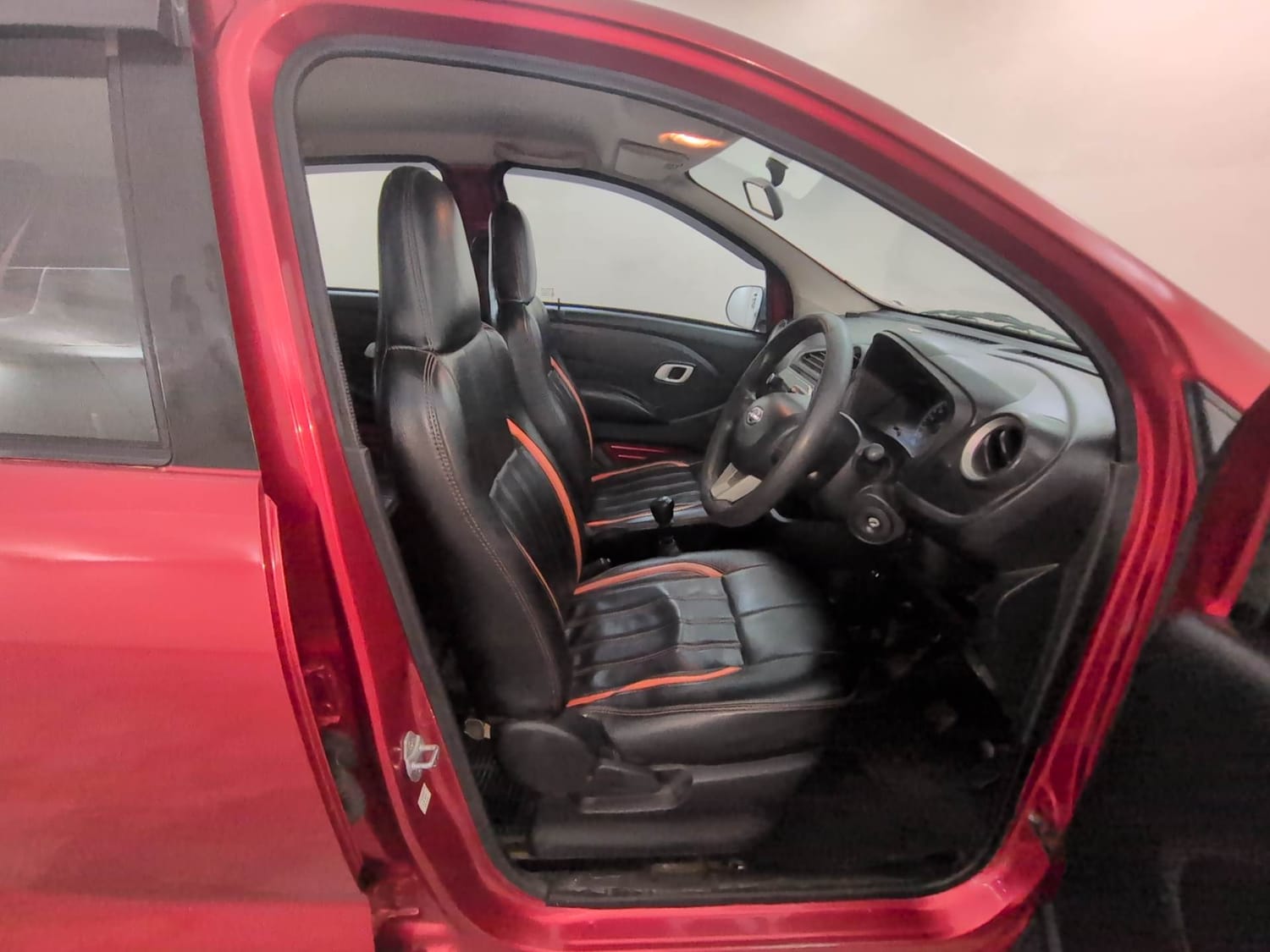 Used 2020 Datsun Redi-GO S Petrol Manual interior RIGHT SIDE FRONT DOOR CABIN VIEW