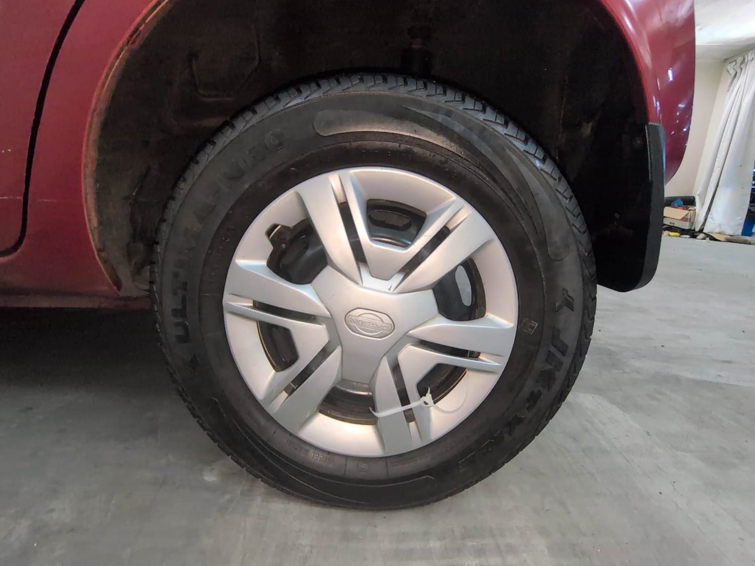 Used 2020 Datsun Redi-GO S Petrol Manual tyres LEFT REAR TYRE RIM VIEW