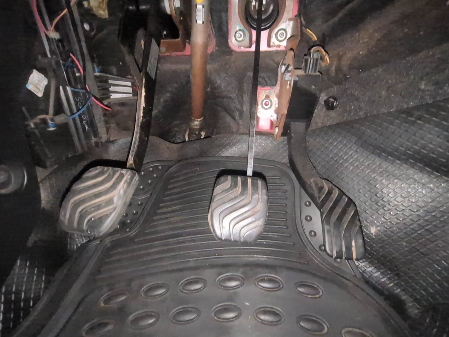 Used 2020 Datsun Redi-GO S Petrol Manual interior PEDALS VIEW