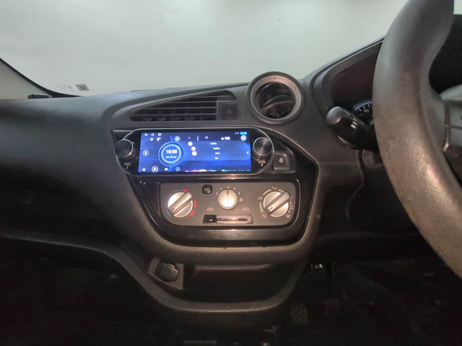 Used 2020 Datsun Redi-GO S Petrol Manual interior MUSIC SYSTEM & AC CONTROL VIEW