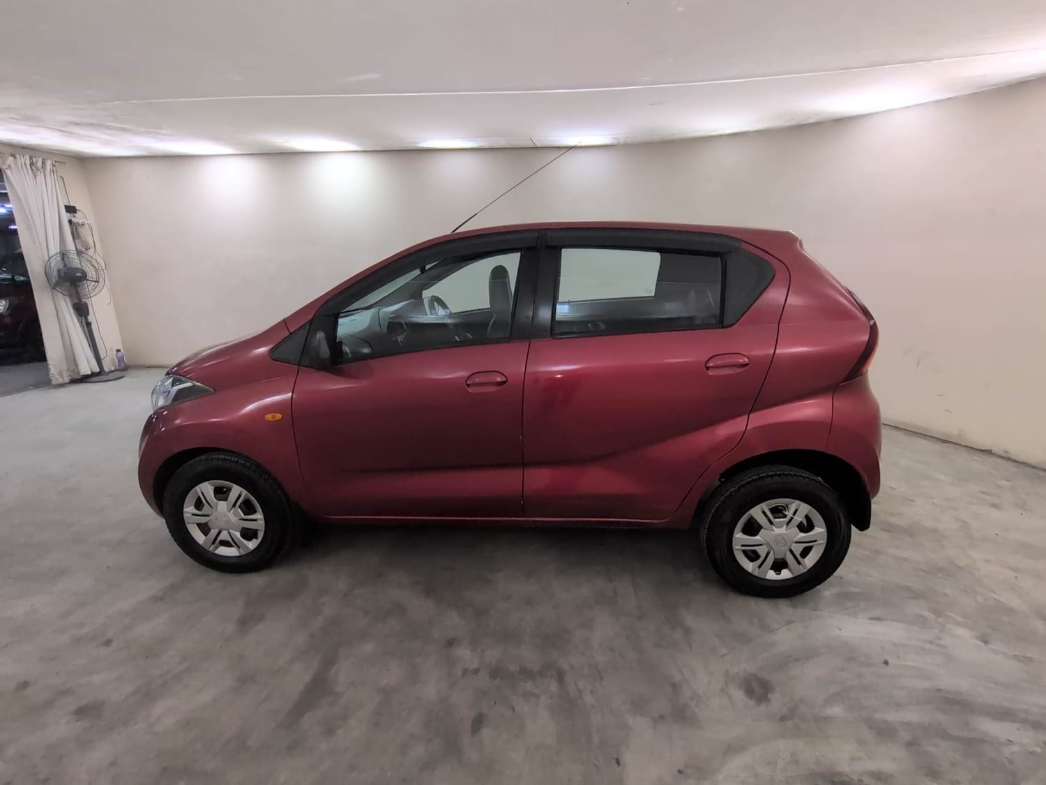 Used 2020 Datsun Redi-GO S Petrol Manual exterior LEFT SIDE VIEW