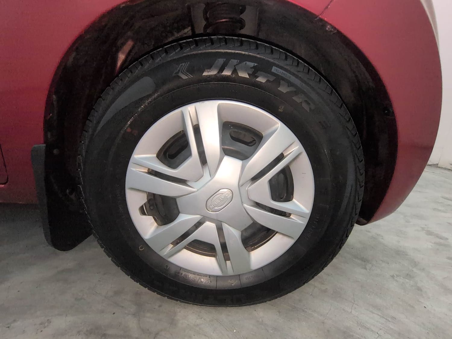 Used 2020 Datsun Redi-GO S Petrol Manual tyres RIGHT FRONT TYRE RIM VIEW