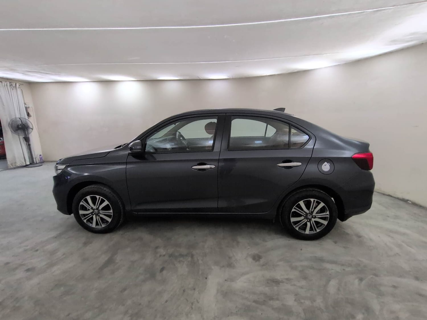Used 2025 honda Amaze 2nd Generation VX 1.2 Petrol CVT Petrol Automatic exterior LEFT SIDE VIEW