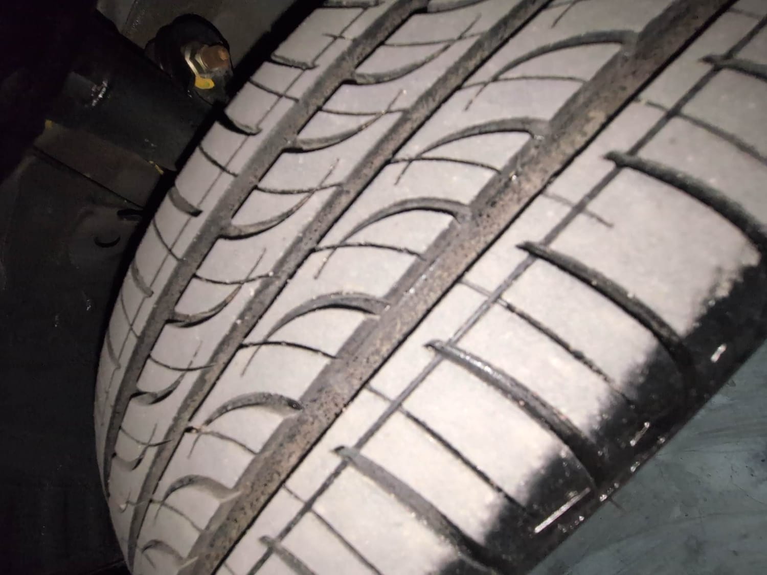 Used 2025 honda Amaze 2nd Generation VX 1.2 Petrol CVT Petrol Automatic tyres RIGHT FRONT TYRE TREAD VIEW
