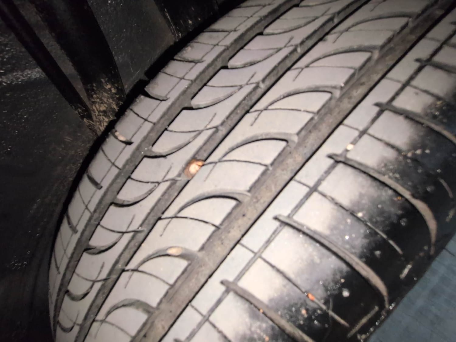 Used 2025 honda Amaze 2nd Generation VX 1.2 Petrol CVT Petrol Automatic tyres LEFT REAR TYRE TREAD VIEW