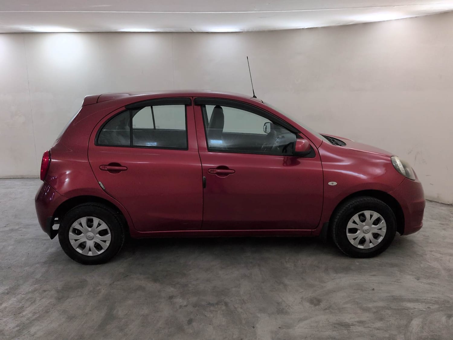 Used 2018 Nissan Micra Active XV Petrol Manual exterior RIGHT SIDE VIEW