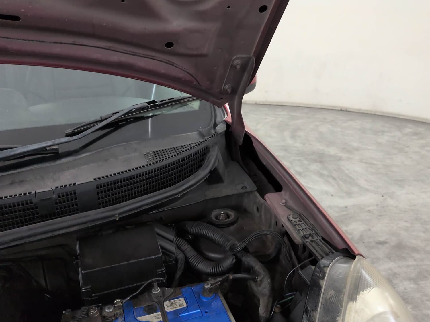 Used 2018 Nissan Micra Active XV Petrol Manual engine ENGINE LEFT SIDE HINGE & APRON VIEW