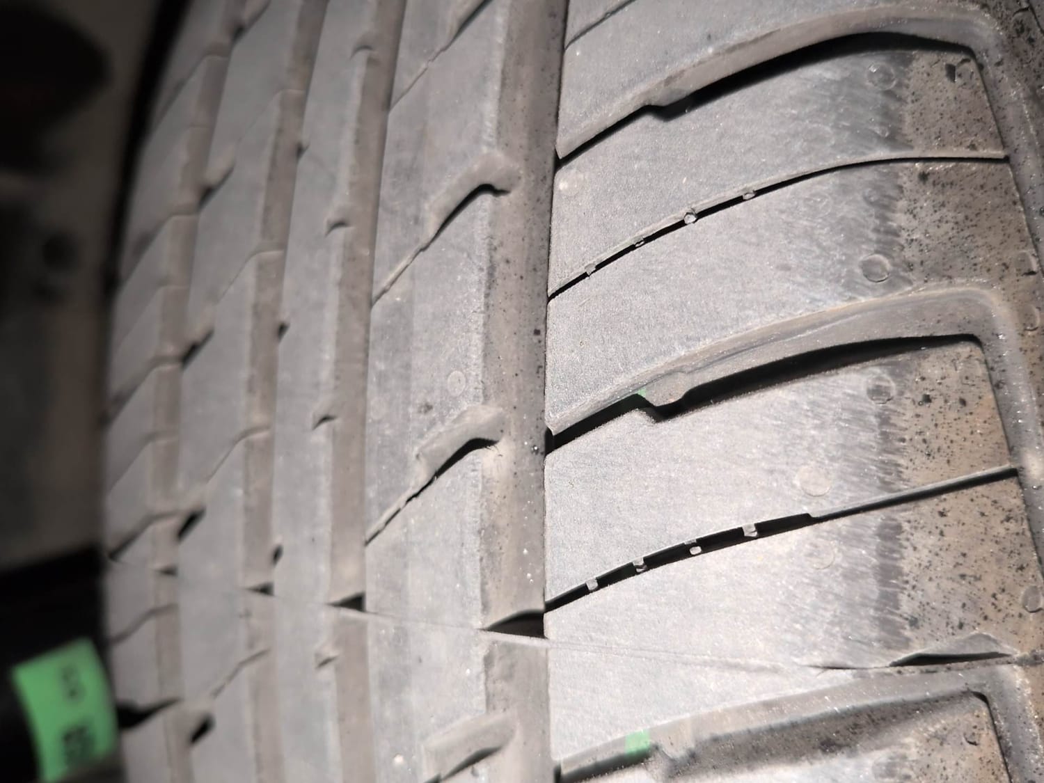 Used 2018 Nissan Micra Active XV Petrol Manual tyres RIGHT FRONT TYRE TREAD VIEW
