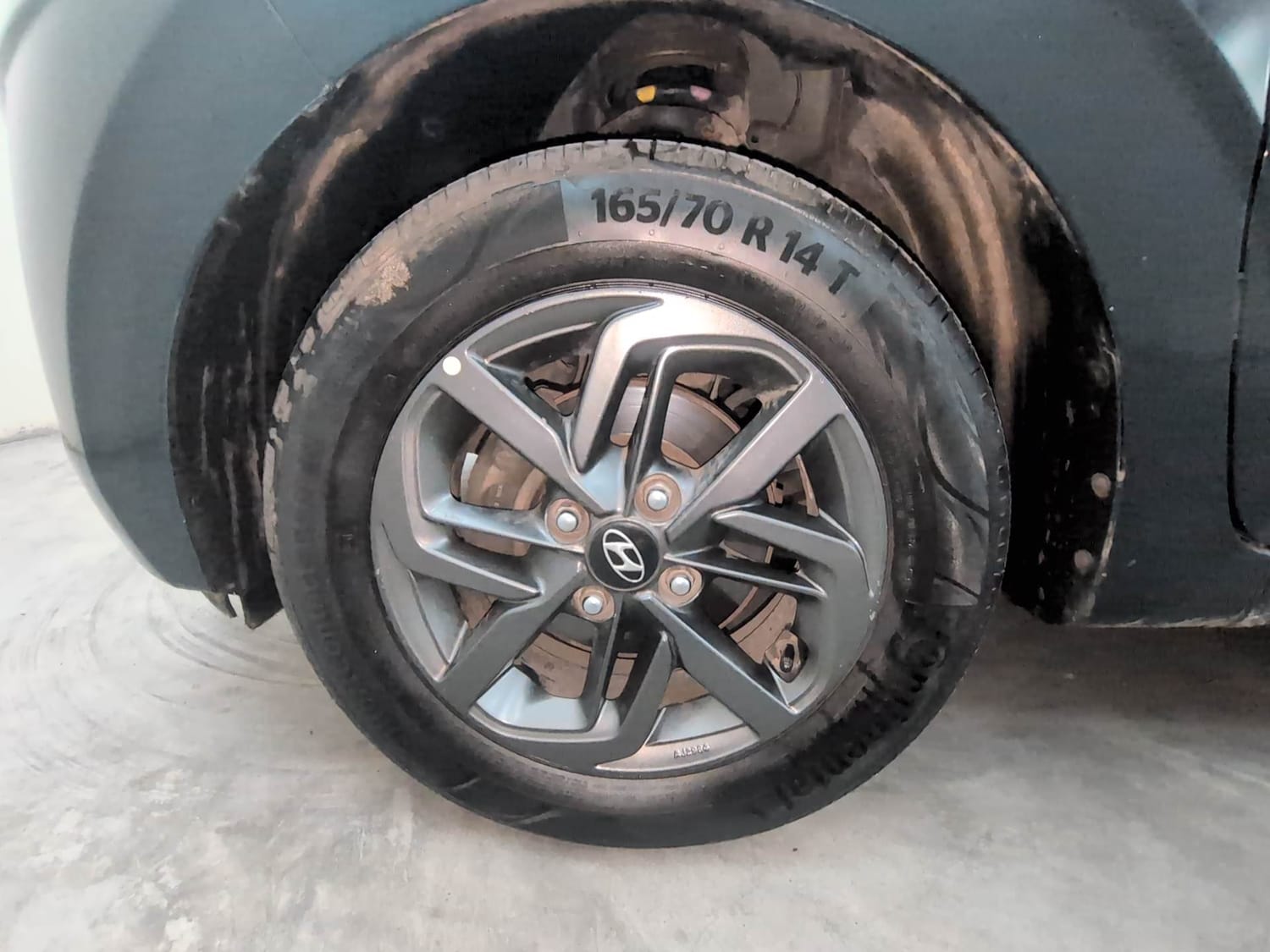 Used 2021 Hyundai Grand i10 Nios Sportz AMT 1.2 CRDi Diesel Automatic tyres LEFT FRONT TYRE RIM VIEW