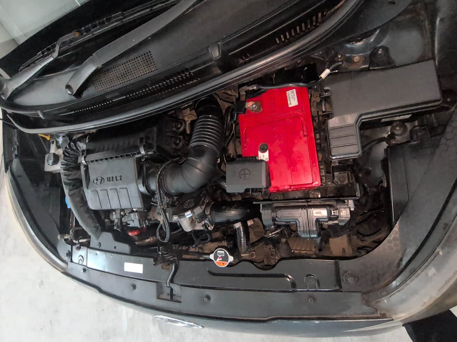 Used 2021 Hyundai Grand i10 Nios Sportz AMT 1.2 CRDi Diesel Automatic engine ENGINE LEFT SIDE VIEW
