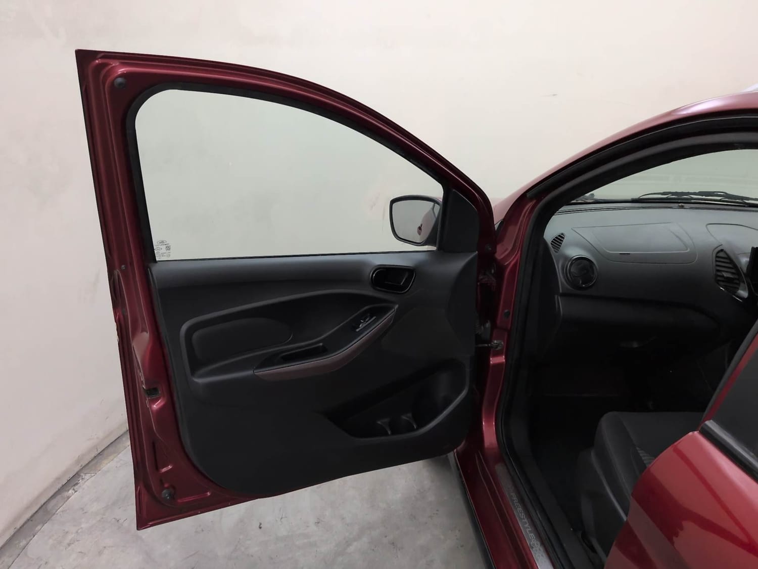 Used 2020 Ford Freestyle Titanium Plus 1.2 Ti-VCT Petrol Manual interior LEFT FRONT DOOR OPEN VIEW