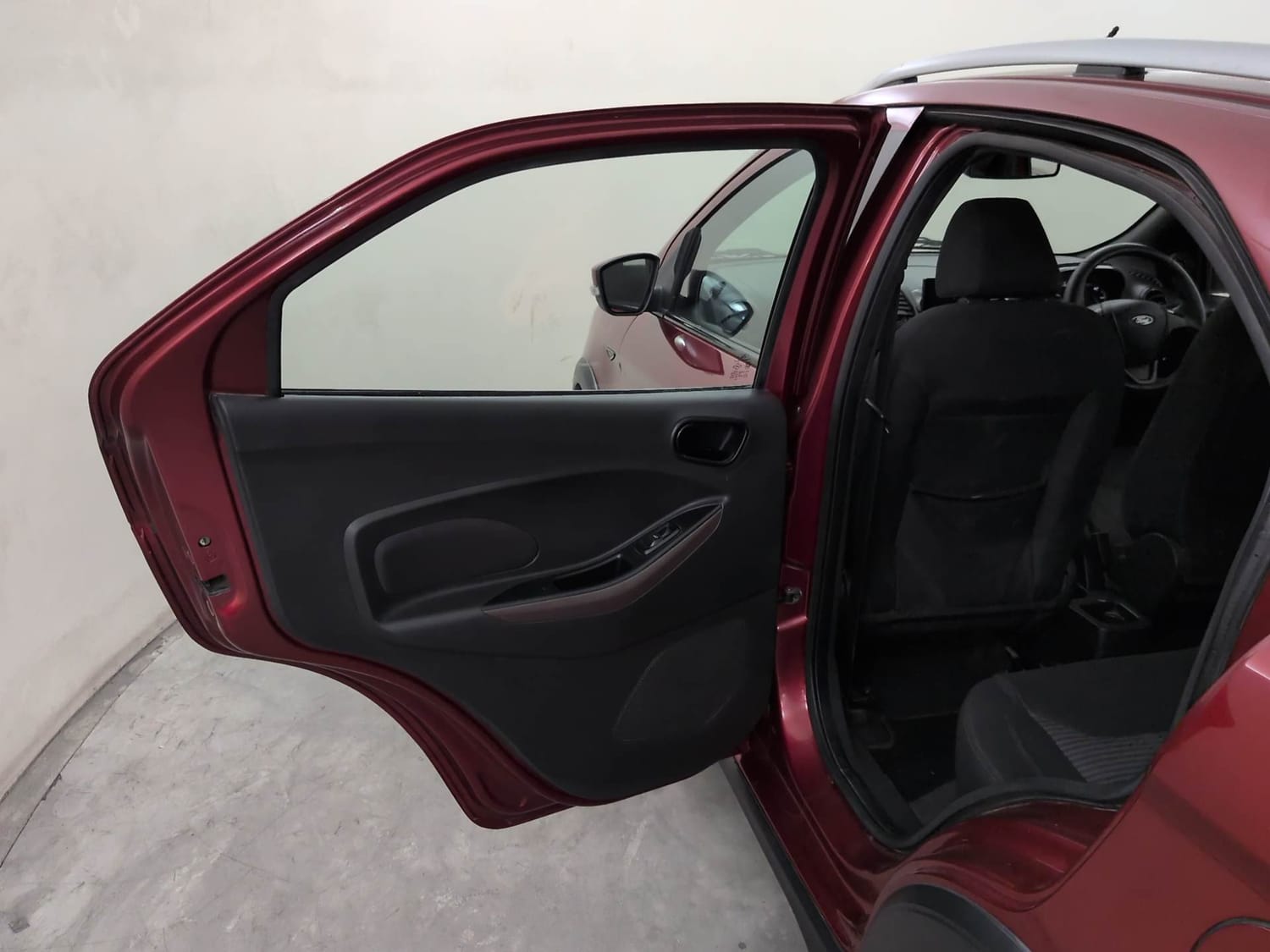 Used 2020 Ford Freestyle Titanium Plus 1.2 Ti-VCT Petrol Manual interior LEFT REAR DOOR OPEN VIEW