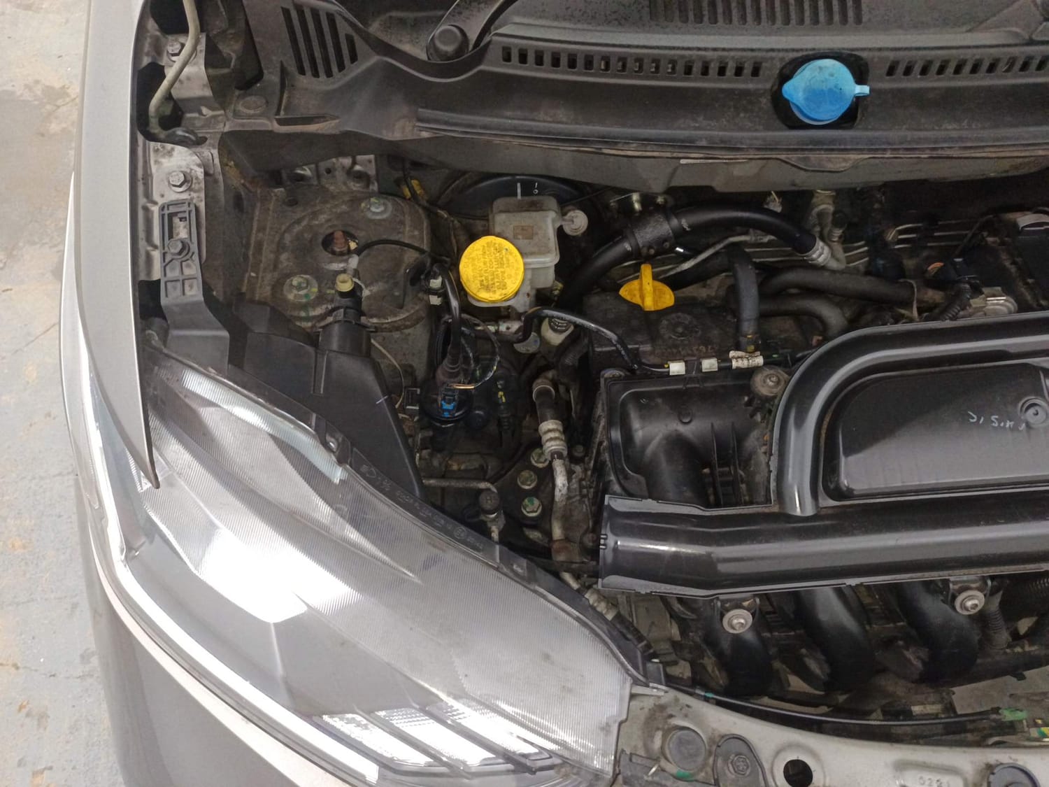 Used 2022 Datsun Redi-GO A Petrol Manual engine ENGINE RIGHT SIDE VIEW