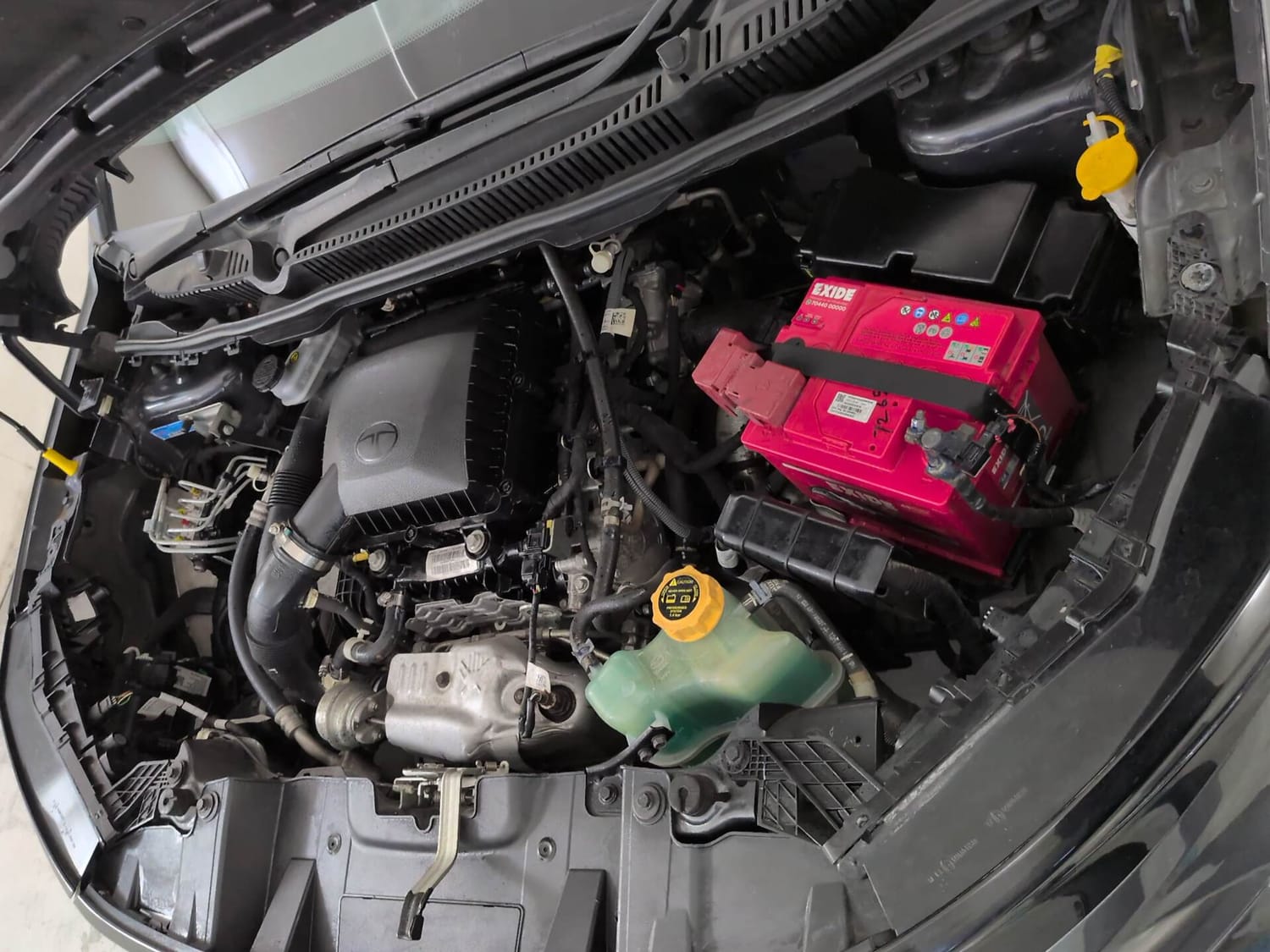 Used 2025 Tata Nexon Fearless Plus S 1.2 Revotron Petrol 6MT DT Petrol Manual engine ENGINE LEFT SIDE VIEW