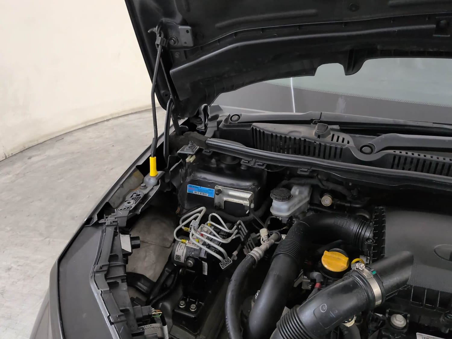 Used 2025 Tata Nexon Fearless Plus S 1.2 Revotron Petrol 6MT DT Petrol Manual engine ENGINE RIGHT SIDE HINGE & APRON VIEW